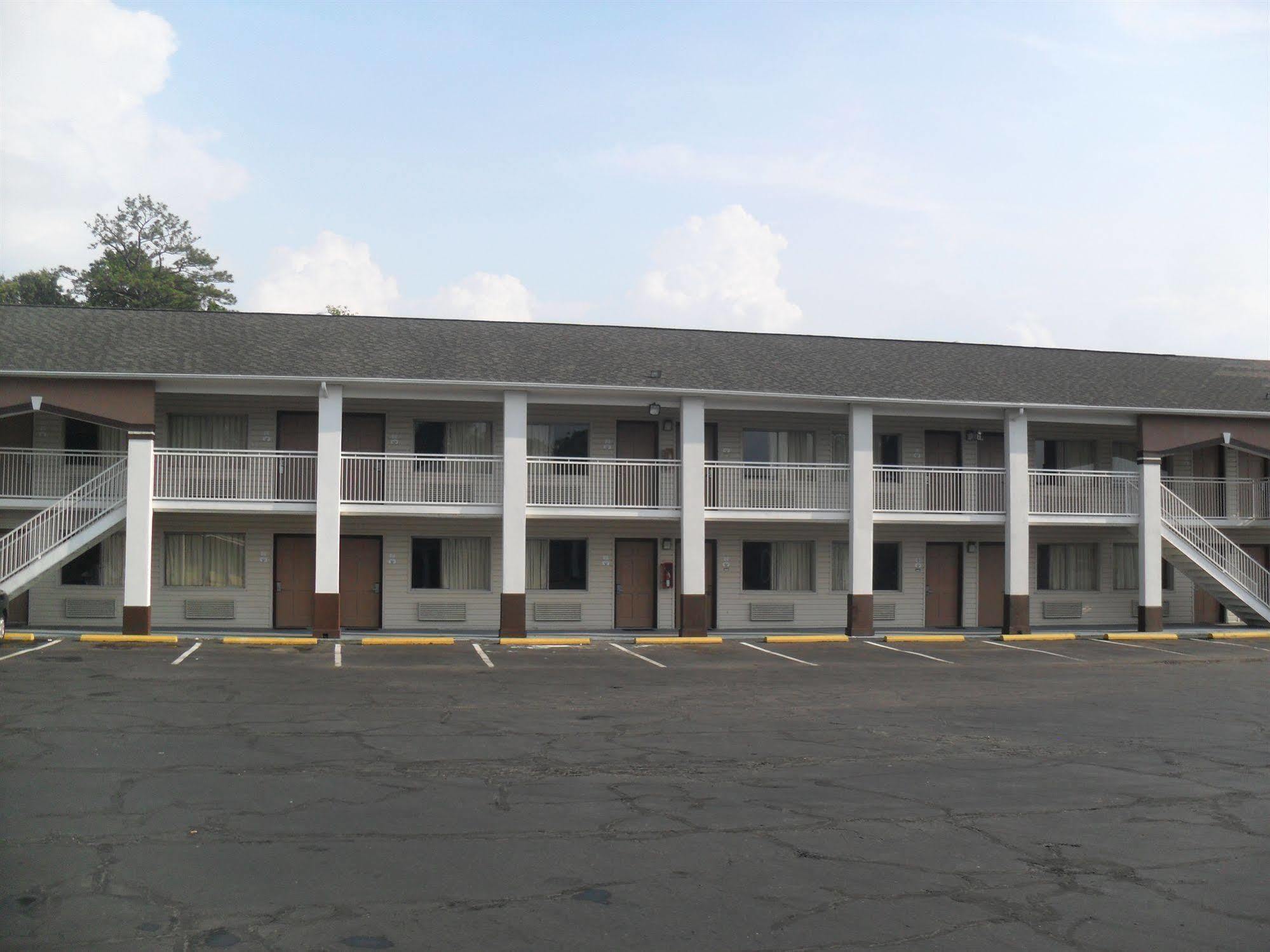 Newport News Inn Exterior photo